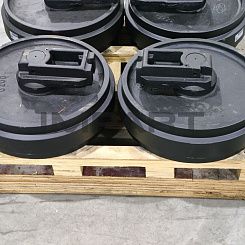 20Y-30-00320 КОЛЕСО НАПРАВЛЯЮЩЕЕ (PC200) MZ