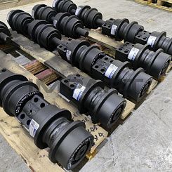22U-30-00021 Каток поддерживающий на PC200-7 MZ